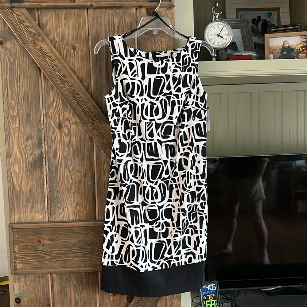 Black and White stretch sleeveless dress.  Never worn, tags still on.
